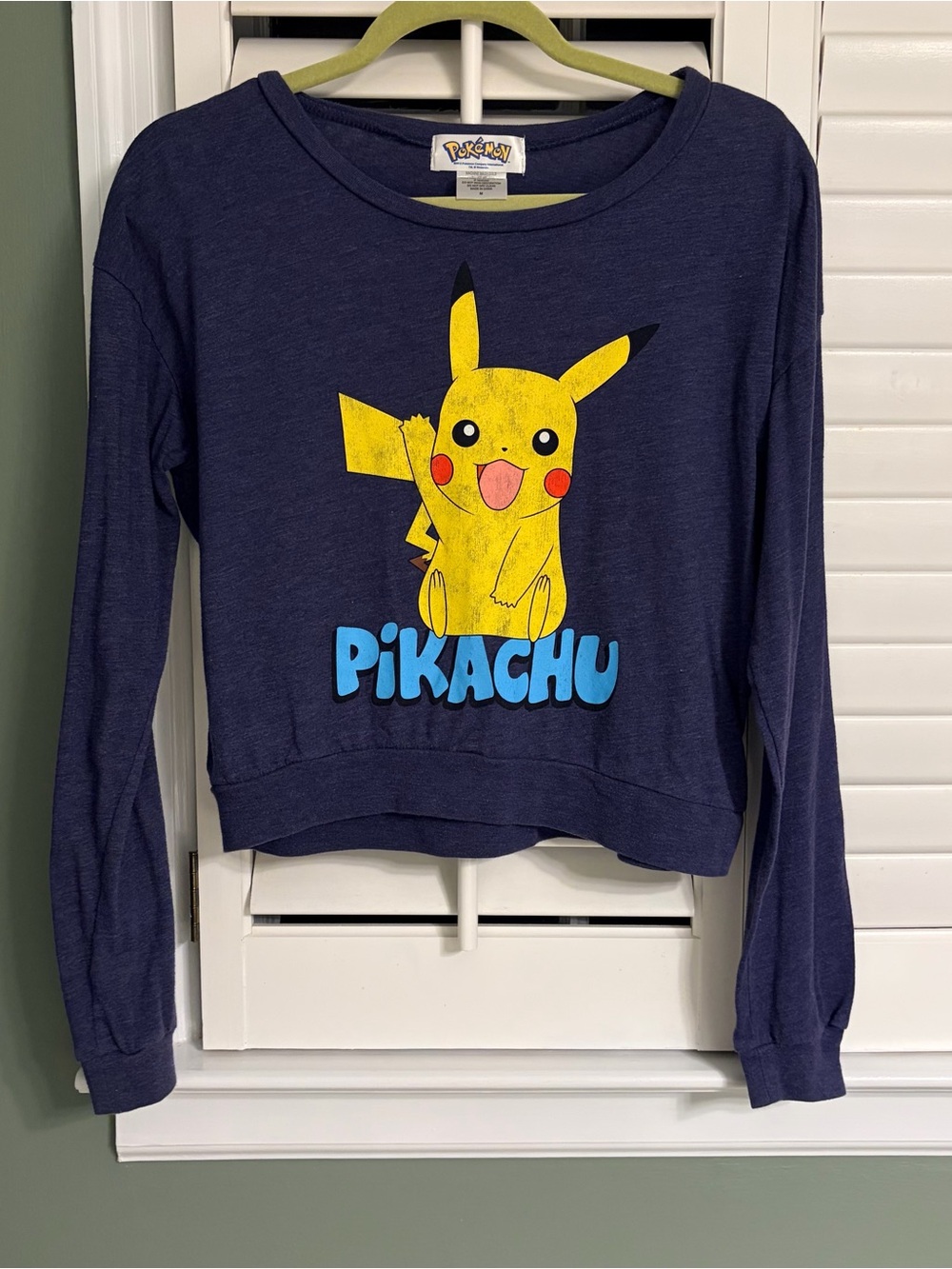 Pokemon Pikachu Navy Long-Sleeve Top semi cropped